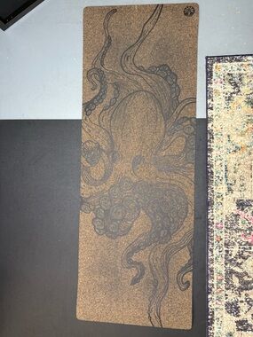 Yoloha Octopus Cork Yoga Mat